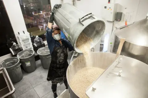 Brewing a batch at La Korrigane