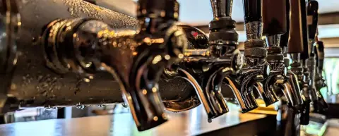 Beer taps at Le Saint-Graal