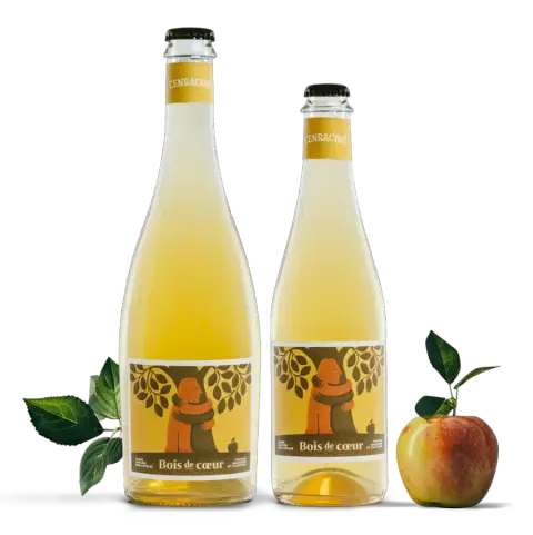 A bottle of l'Enraciné Bois de cœur cider
