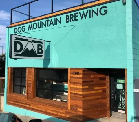 Dog Mountain Brewing storefront on 3rd Avenue, Port Alberni