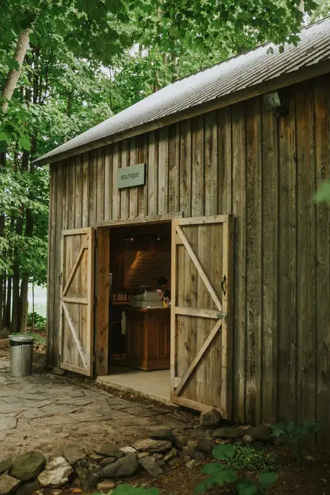 Domaine du Ridge tasting room and boutique