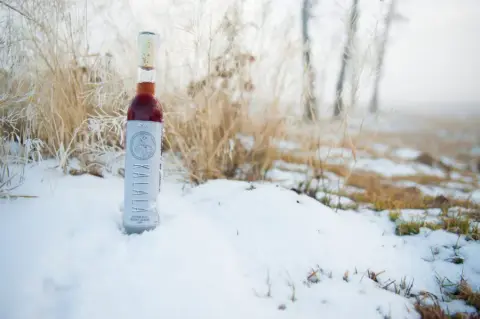 Kalala Icewine bottle shot