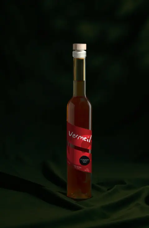 A bottle of Vermeil fire cider from La Pomme et la bête