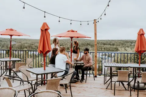 The brewpub terrace overlooking Lac Etchemin