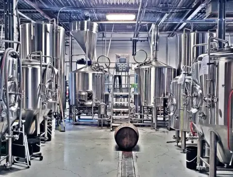 Orange Snail Brewers brewhouse in Milton