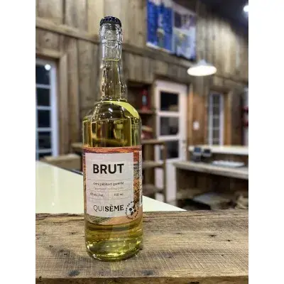 Bottle of Qui Sème Récolte Brut cider