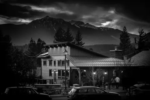 Radium Hot Springs main street below the mountains