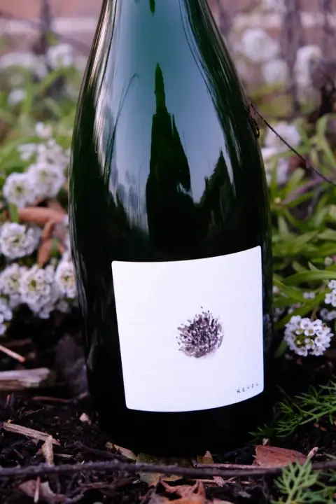 A bottle of Revel Chanter la Poire perry