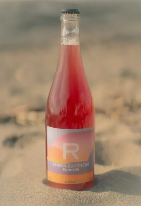 A bottle of Robin Saison du Coteau Bonheur