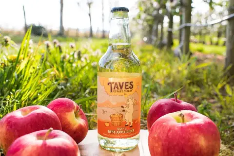Taves Estate Cidery Billy's Best apple cider bottle