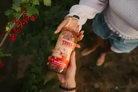 Taves Estate Cidery Rooster's Red Currant cider bottle