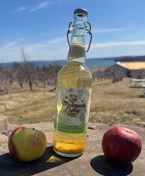 Vista Bella Farm perry bottle